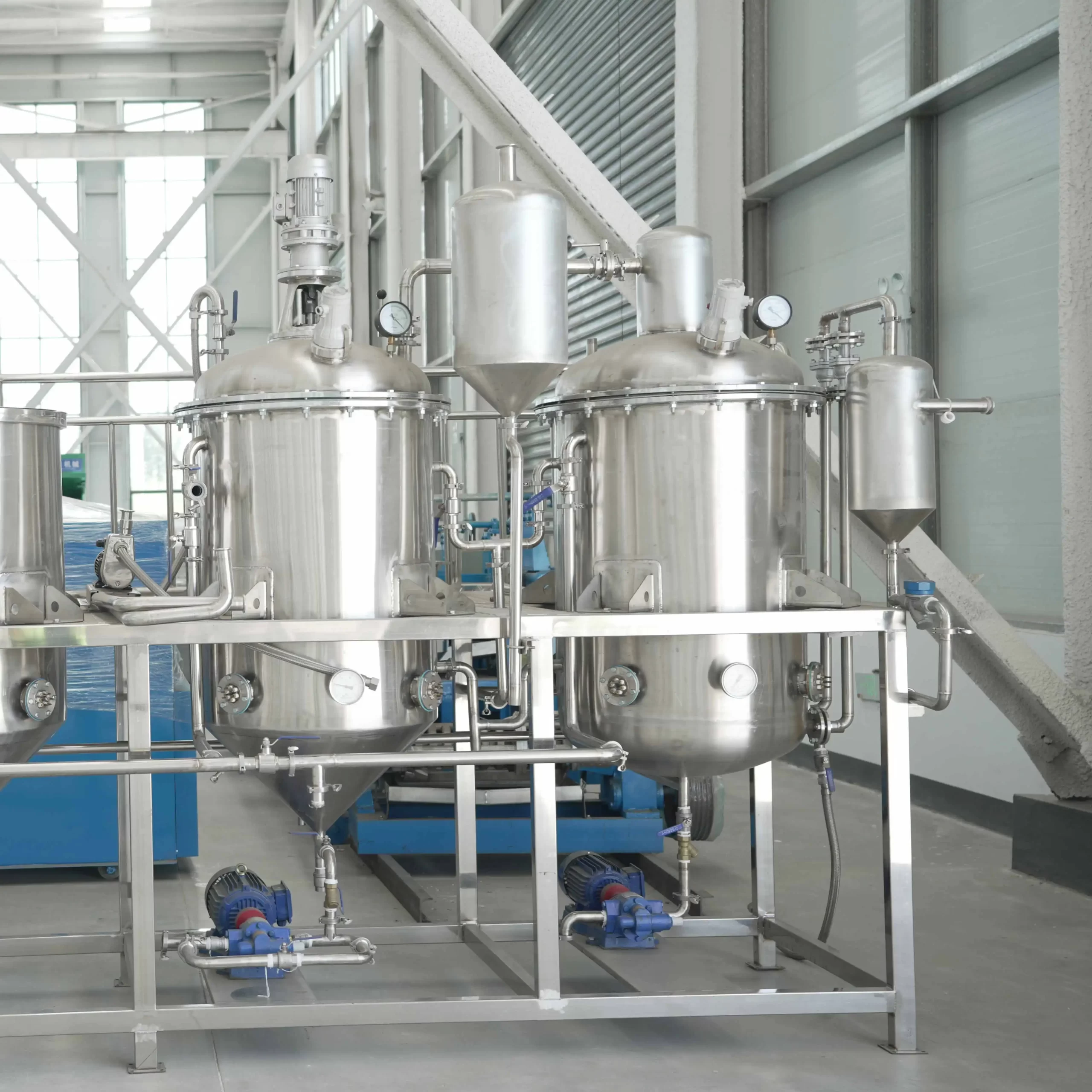 Small Automatic Edible Oil Refining Equipment image 3