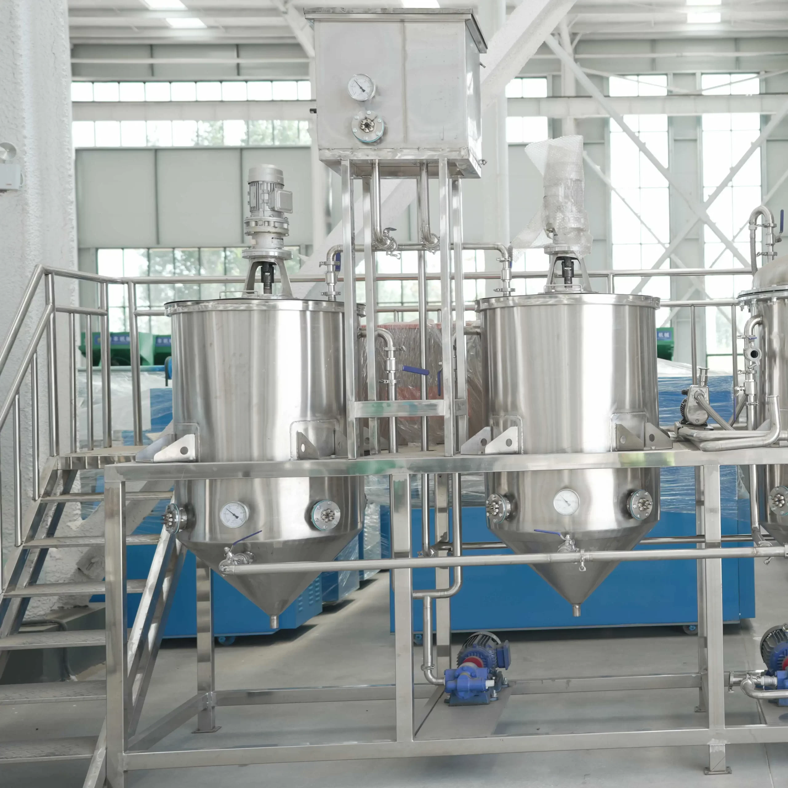 Small Automatic Edible Oil Refining Equipment image 2