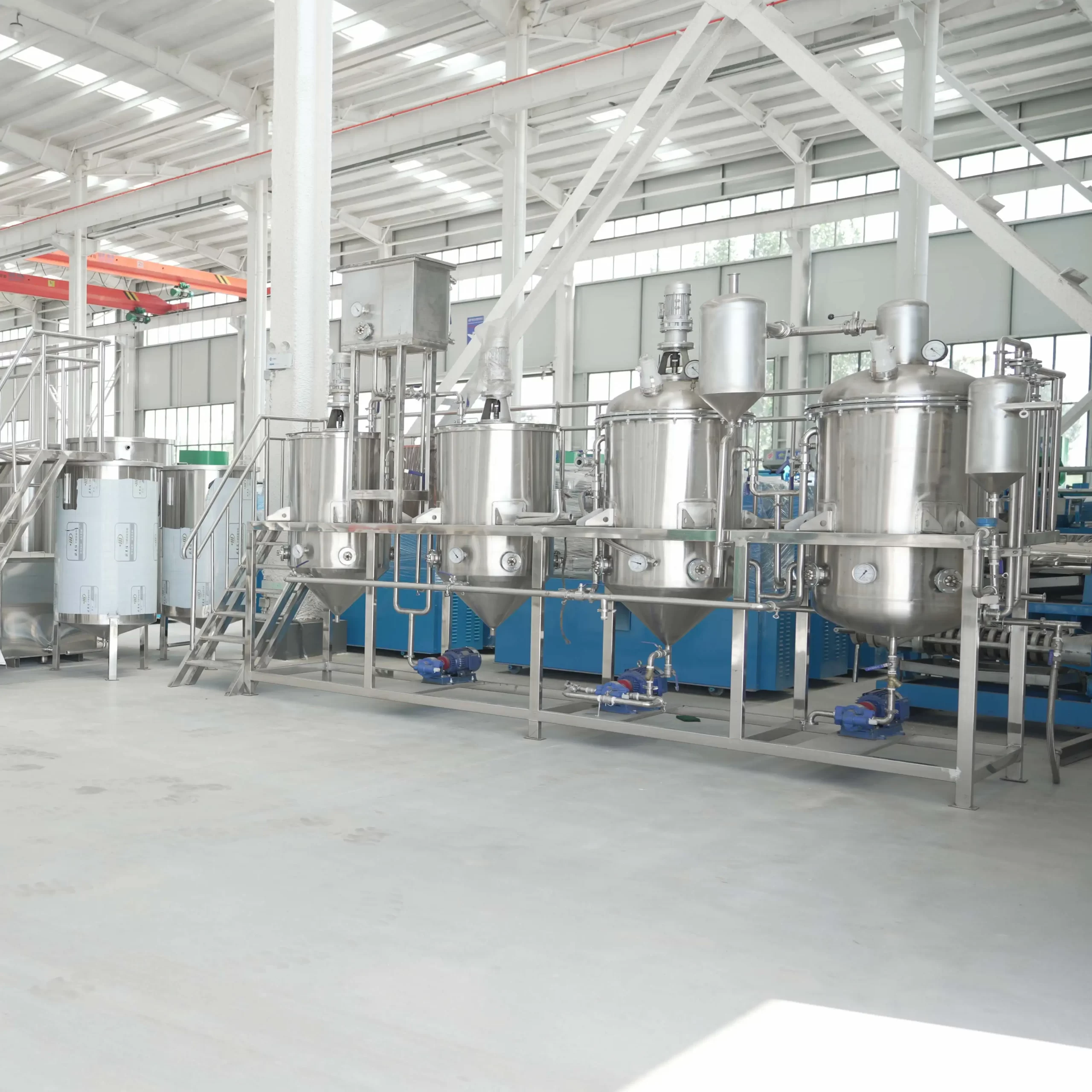Small Automatic Edible Oil Refining Equipment image