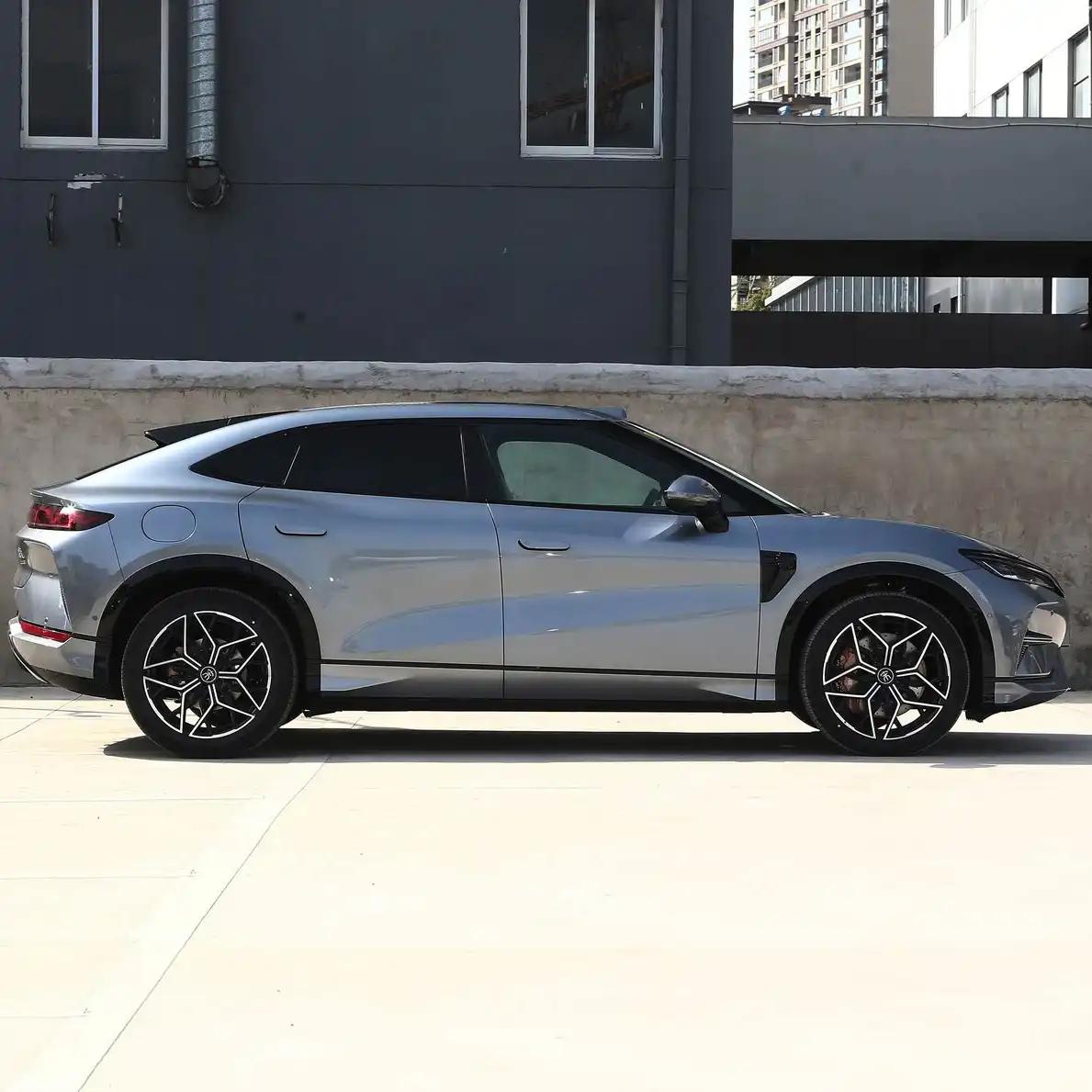 BYD Song L electric cars image 3