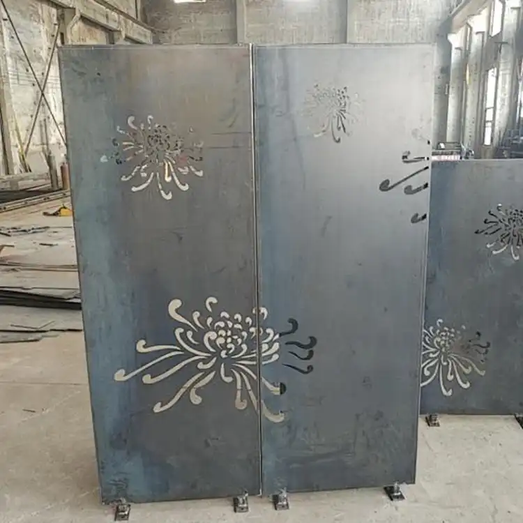 GN-SP-801 Decorative Laser Cut Corten Steel Screen Panels with Chrysanthemum Design image 4