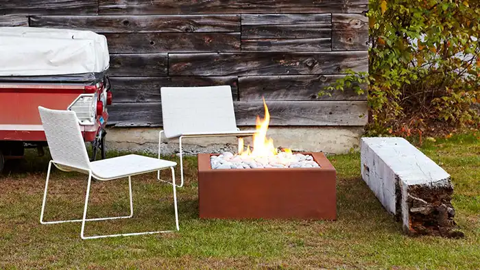 How to Use a Propane Fire Pit Table Safely image