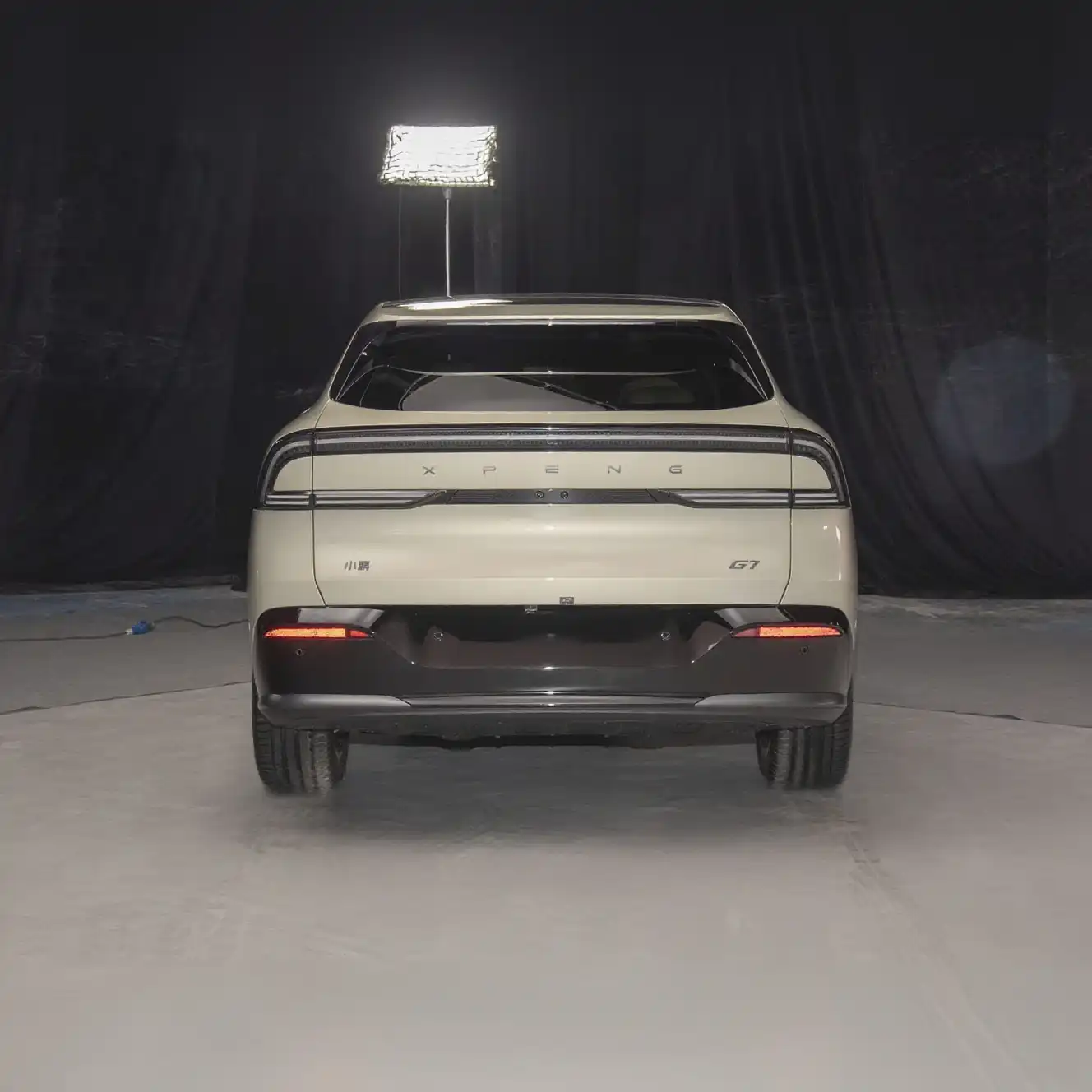 2025 ​​Xpeng G7 SUV image 5