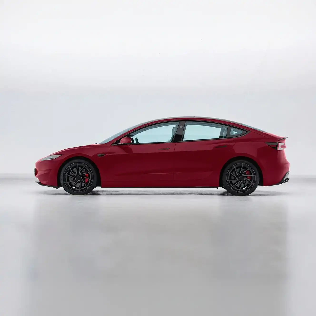 2025 Tesla Model 3 image 5