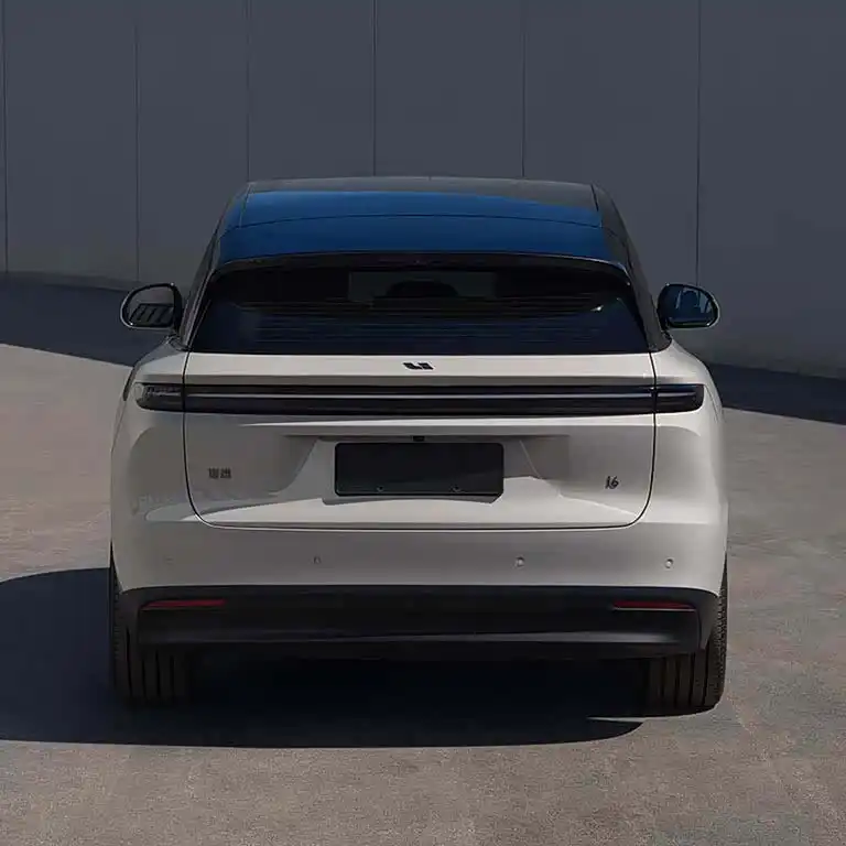 Li Auto i6 All-Electric SUV image 3