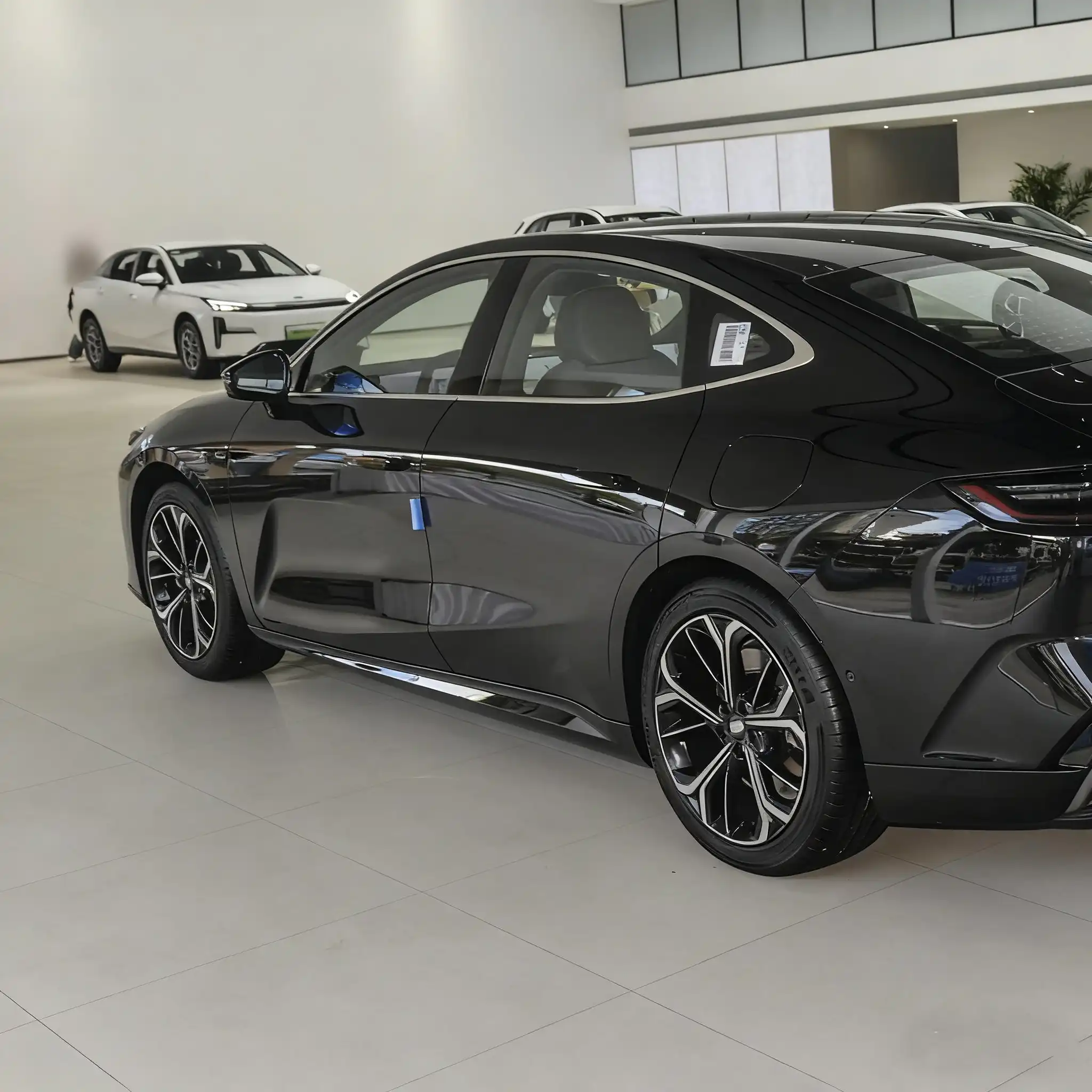 2025 Geely Galaxy E8 PHEV 610km image 3