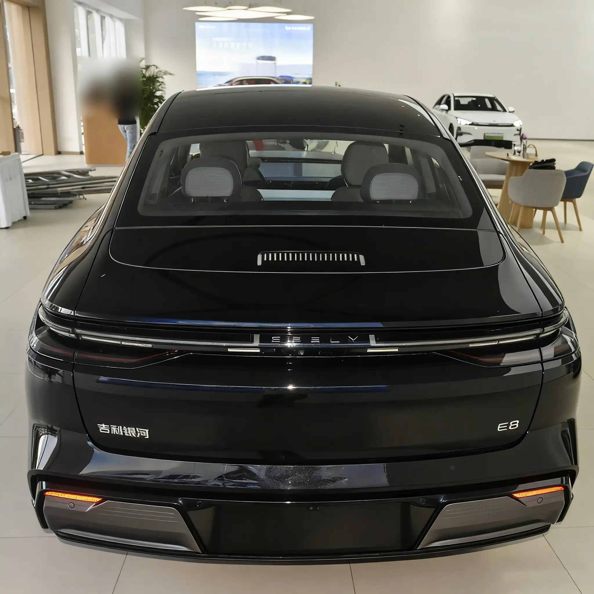 2025 Geely Galaxy E8 PHEV 610km image 4