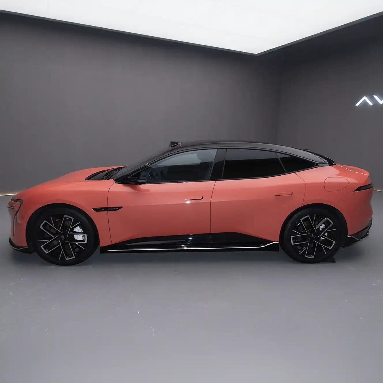 2025 AVATR 06 image 3