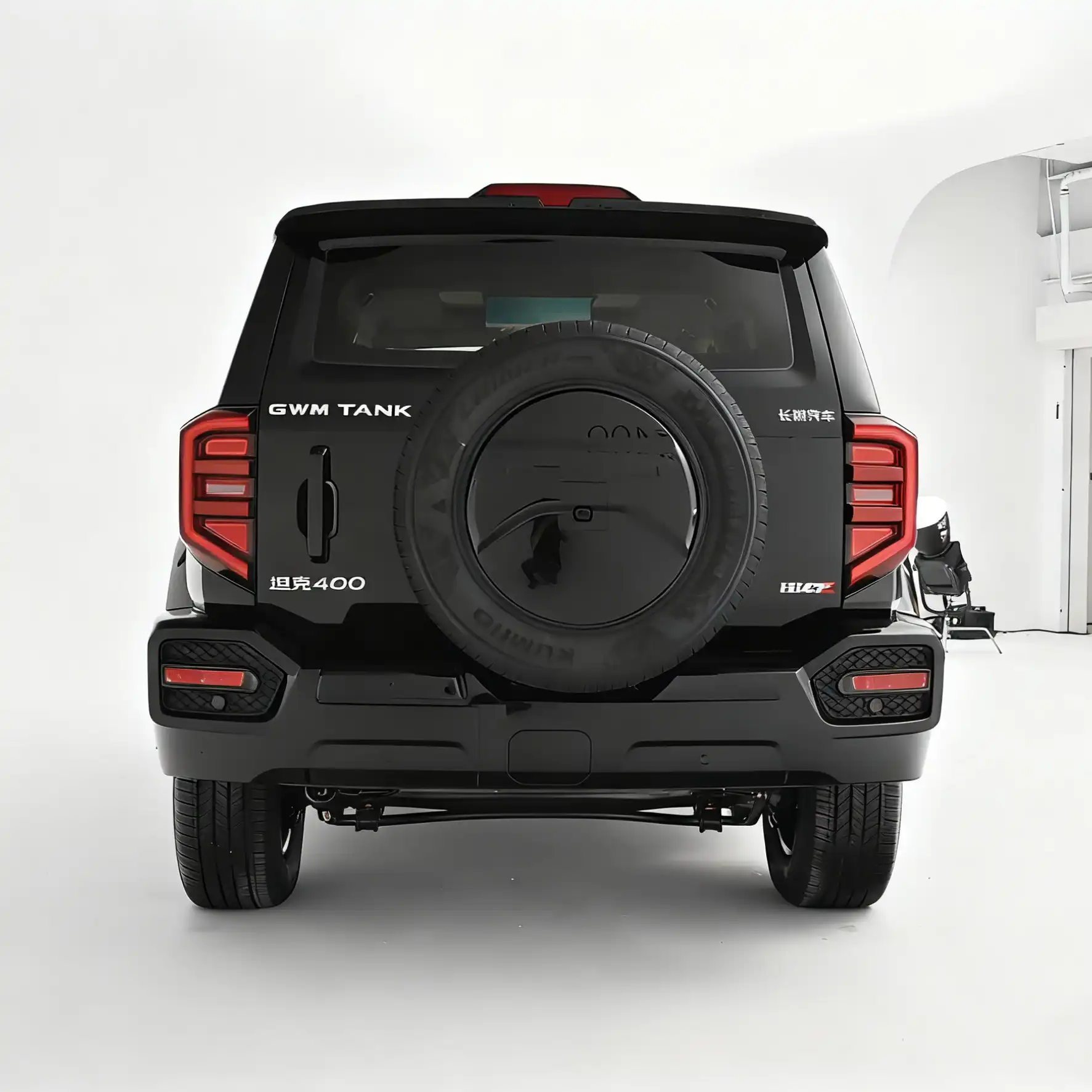 2026 Tank 400 Hi4-T SUV image 4