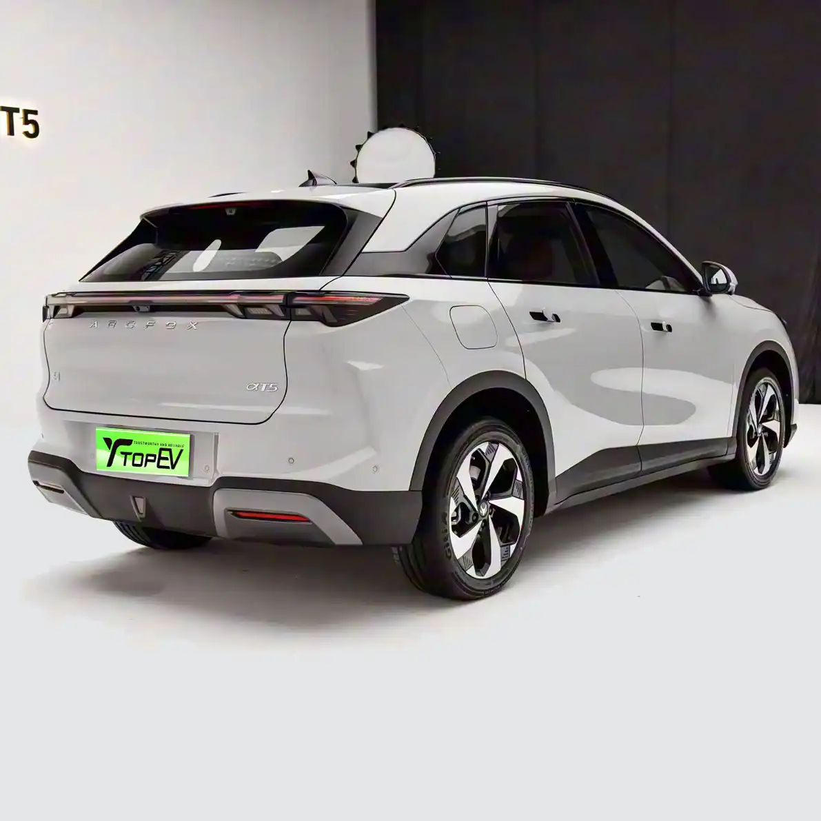 New Arcfox Alpha T5 2026 image 4