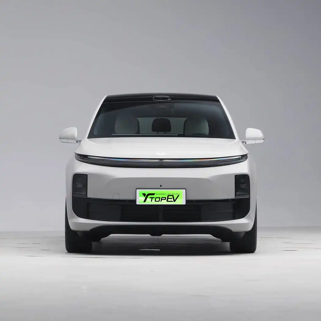 2025 Li Auto L6 SUV image 2