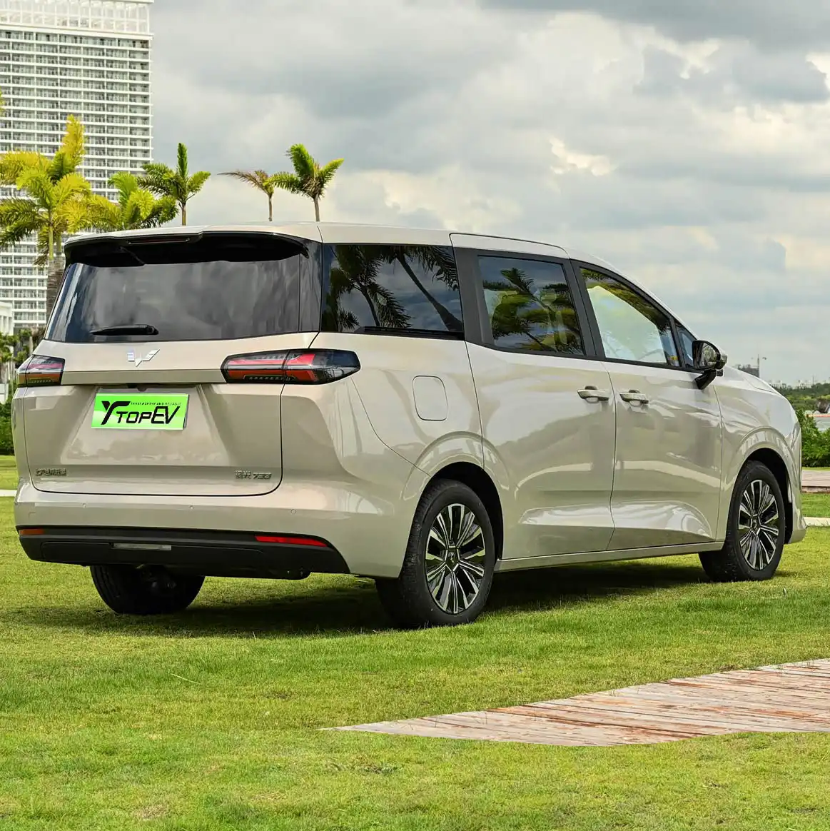 Wuling Starlight 730 New Energy 2025 image 4