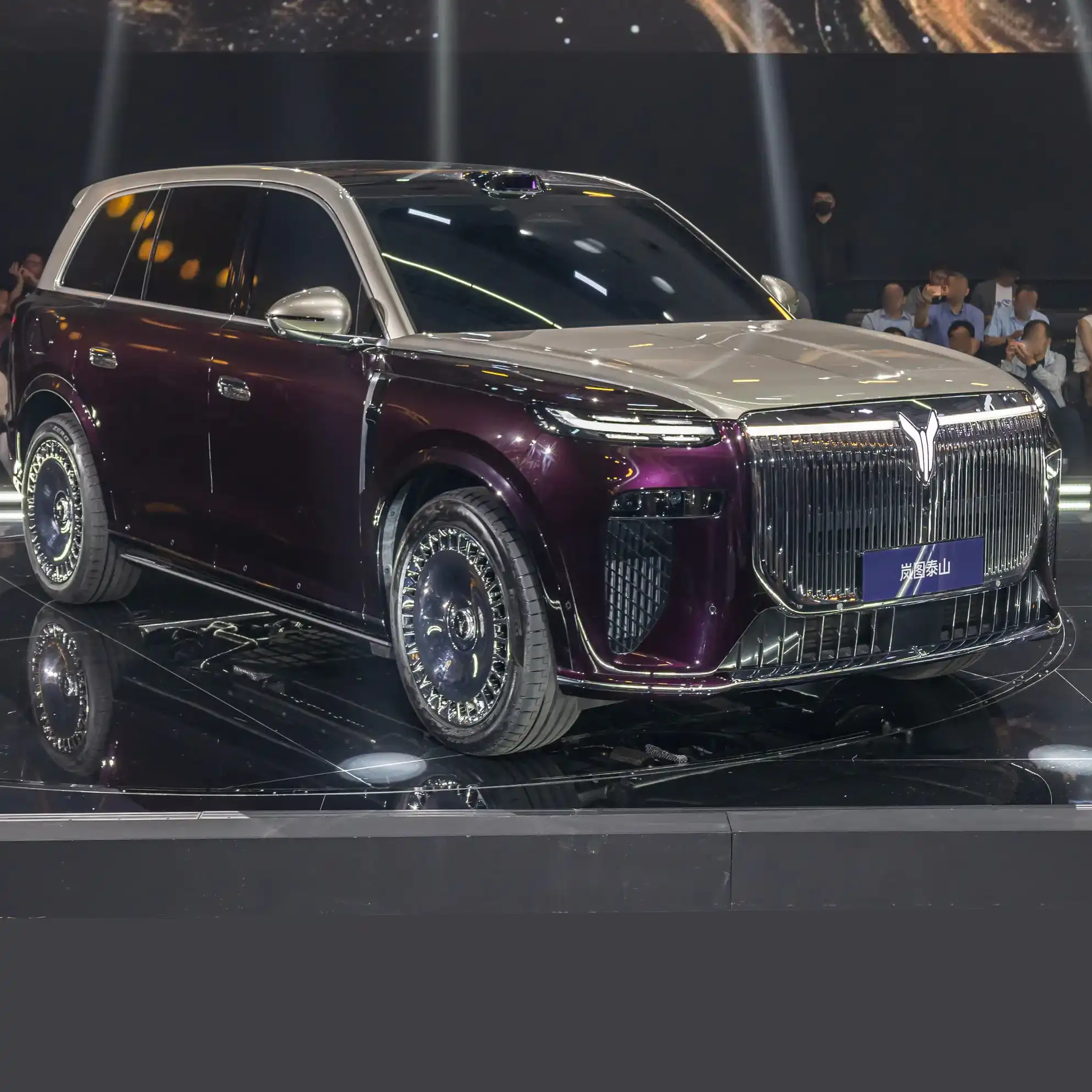 Voyah Taishan Flagship SUV 2026 image