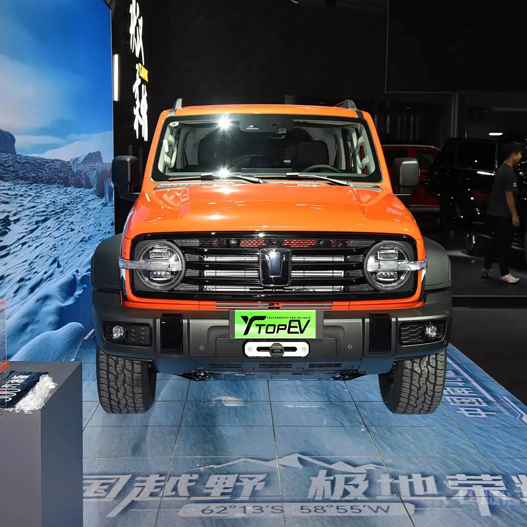 New Tank 300 HEV 2025 image 2