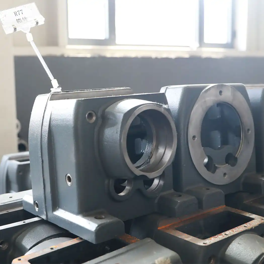 R77 Helical Gear Reducer image 2