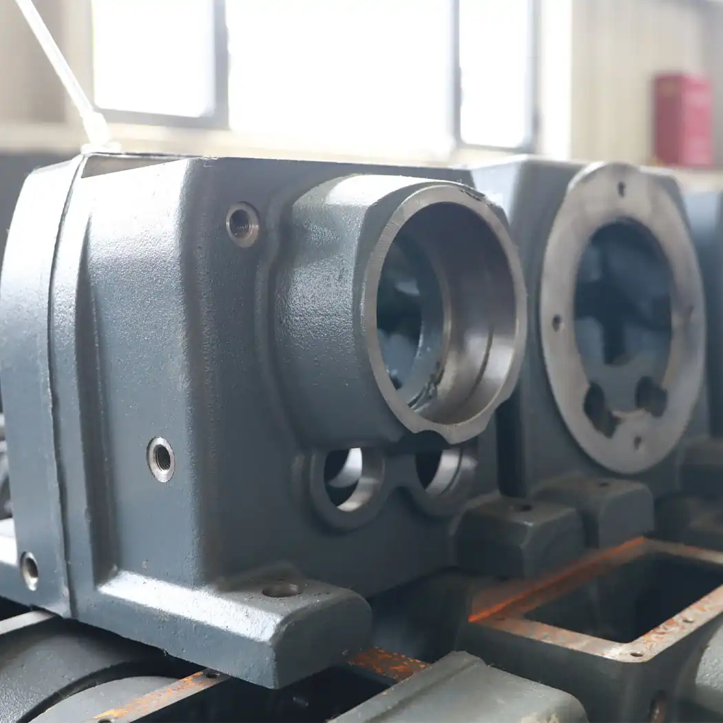 R77 Helical Gear Reducer image 3